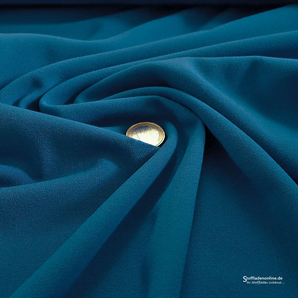 Stretch Crepe Fabric Cornflower Blue Toptex Crepe Fabrics आपके कपड़ों से आपके बारे में बहुत कुछ पता चलता है। आपके कपड़े देखकर लोग आपके बारे में क्या कहते हैं?